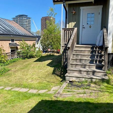 Villa I Norrtaelje Eksteriør billede