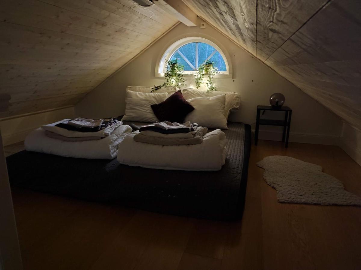 Villa I Norrtaelje Eksteriør billede