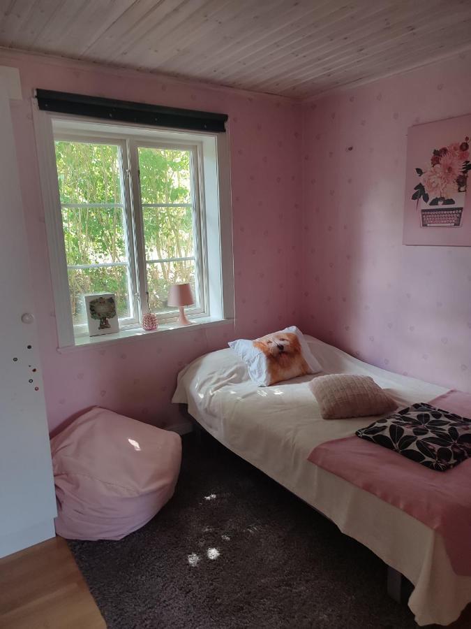 Villa I Norrtaelje Eksteriør billede
